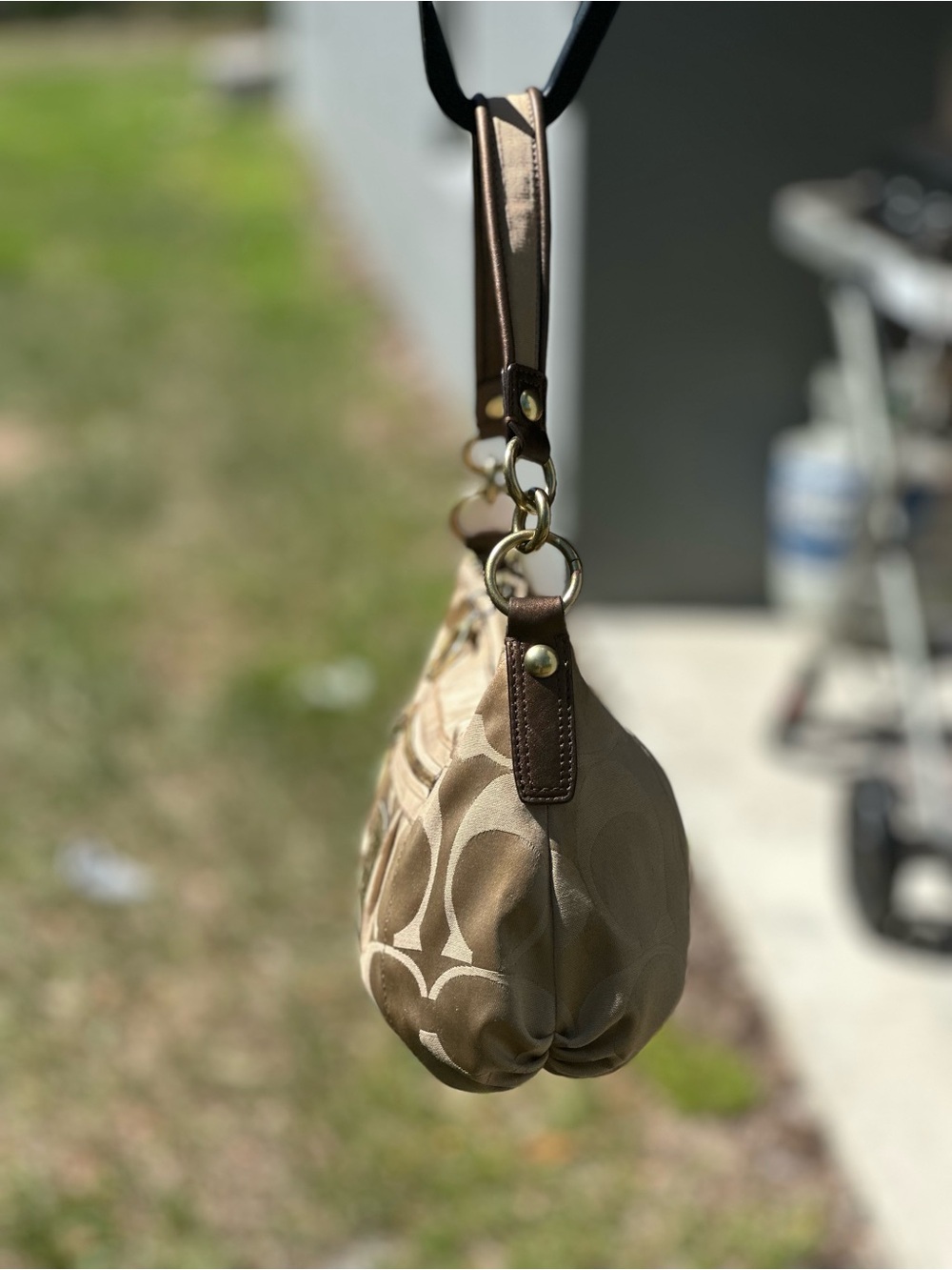 Coach Signature Poppy Shoulder Bag with Gold Hardware - Picture 6 of 7